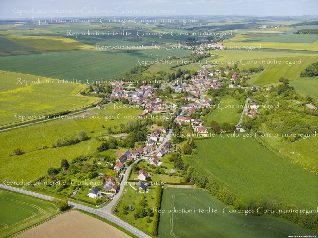 n°1 - Coulonges-Cohan : Vue d’ensemble depuis la route de Dormans à Fère