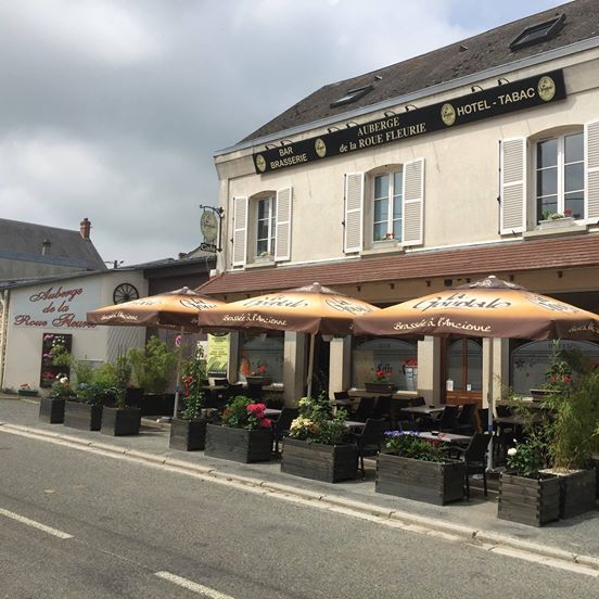 hôtel / auberge la roue fleurie